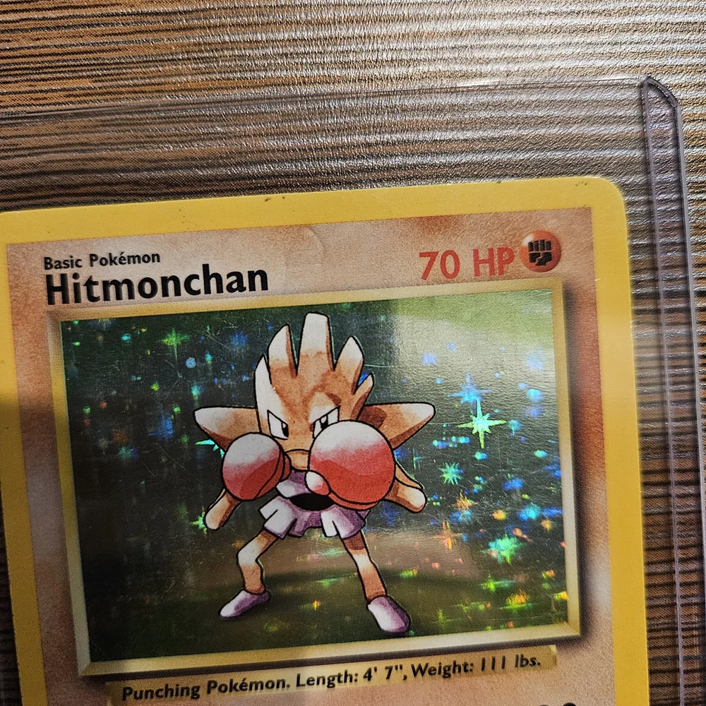 Hitmonchan 71/102 Holographic Base Set Pokémon Card